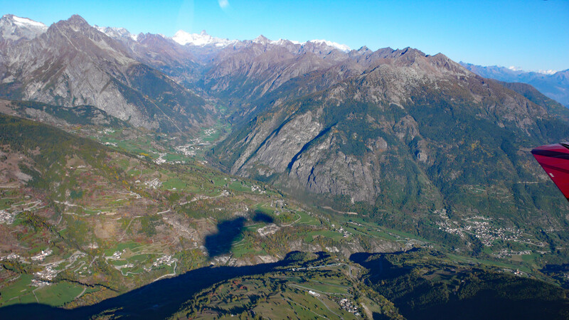 Länderwechsel: Tal Valpelline bei Roisan (Italien), einem Seitental des Aostatals