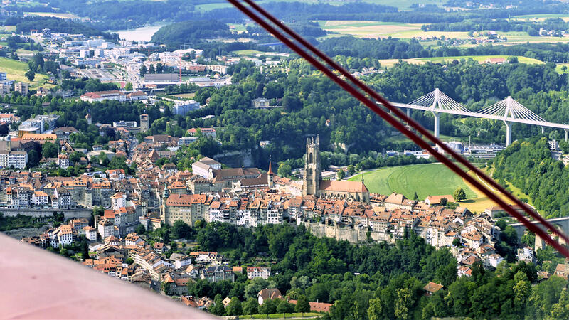 Fribourg mit Poyabrücke