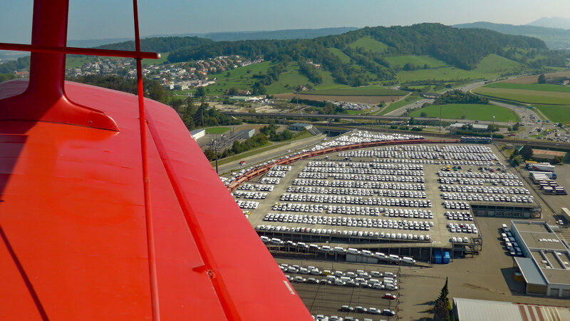 In Reih und Glied: Fahrzeugpark der AMAG Lupfig