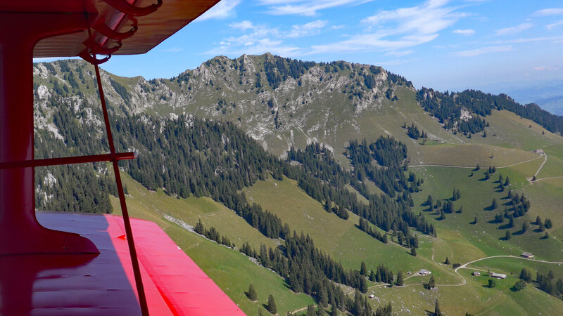 Stotzige Hänge im Simmental oberhalb Erlenbach