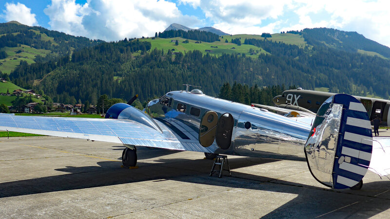 Eine der Beech B18 der "Classic Formation"