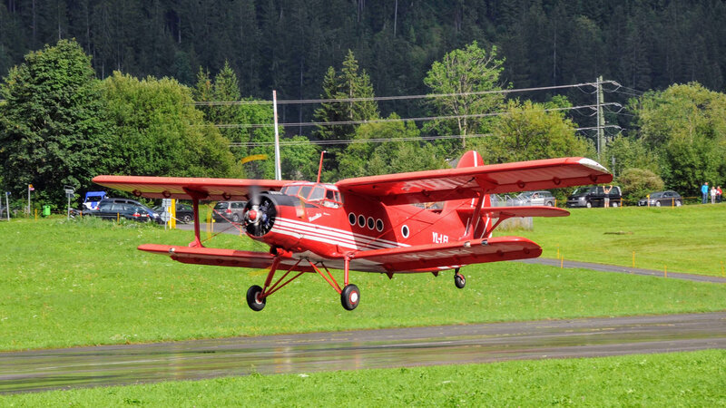 ...und schon fliegt die ganze Maschine