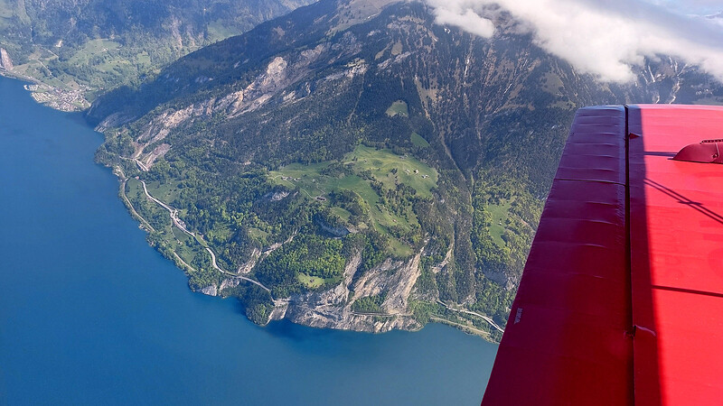 Über dem Urnersee