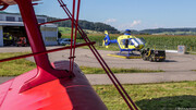 Am Rettungshelikopter der AAA Alpine Air Ambulance vorbei geht es zum Start